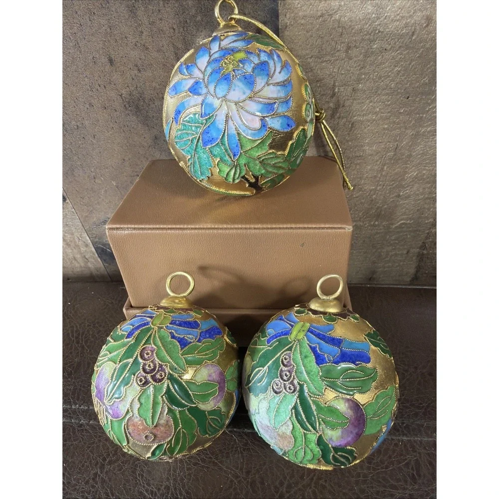 Vintage Cloisonne Christmas Ornaments 3 Floral Victorian Enamel‎ Gold Balls